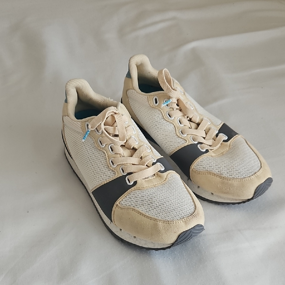 Native Women's Sneakers Walking Shoes Size 7